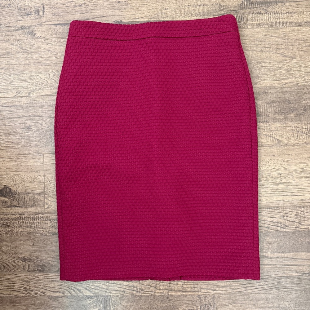 &98 J. CREW No. 2 Pencil Skirt, Textured, Maroon, Size 6, Worn once.